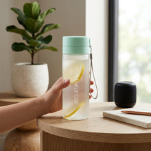 600ml Frosted Portable Tea Infuser Water Bottle – view 2