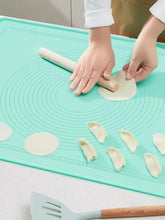 Non-stick Silicone Kneading Mat shown from another angle (Silicone)