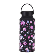 Quality Vacuum Insulated Water Bottle shown from another angle (Food Storage Containers)