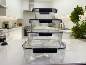 4pcs Food Storage / Fridge containers shown from another angle (PET)