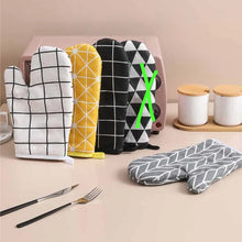 Pair of Cotton Oven Gloves – view 3
