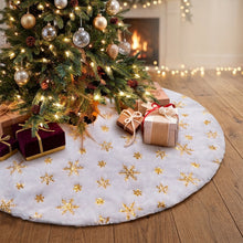 Luxurious Plush Christmas Tree Skirt – view 3
